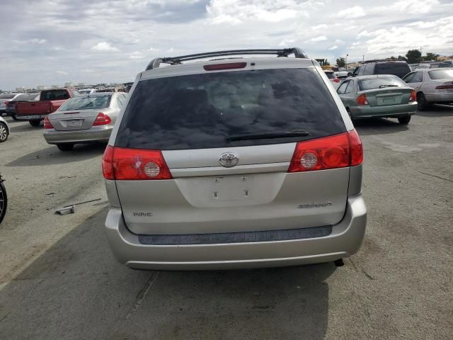 2010 Toyota Sienna CE