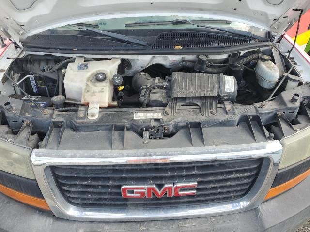 2005 GMC Savana Cutaway G3500