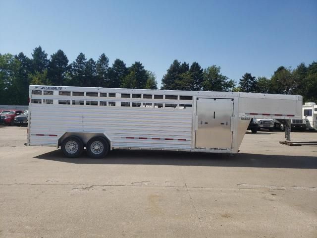 2024 Featherlite Mfg Inc Horse Trailer