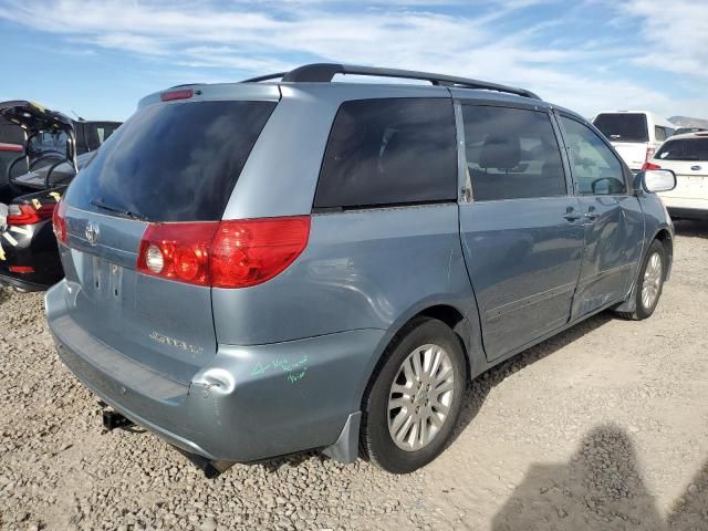 2010 Toyota Sienna XLE