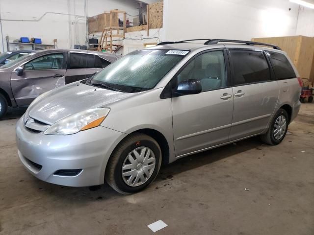 2010 Toyota Sienna CE