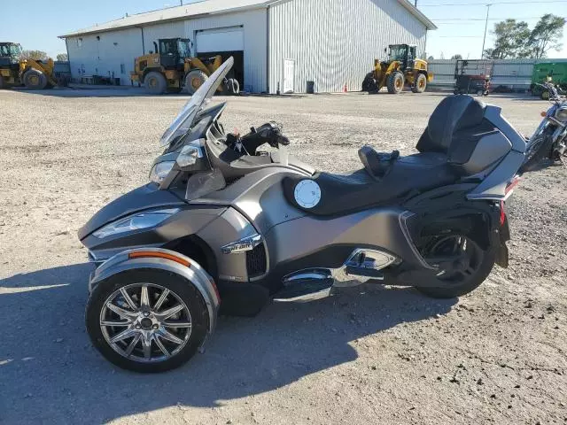 2014 Can-Am Spyder Roadster RT