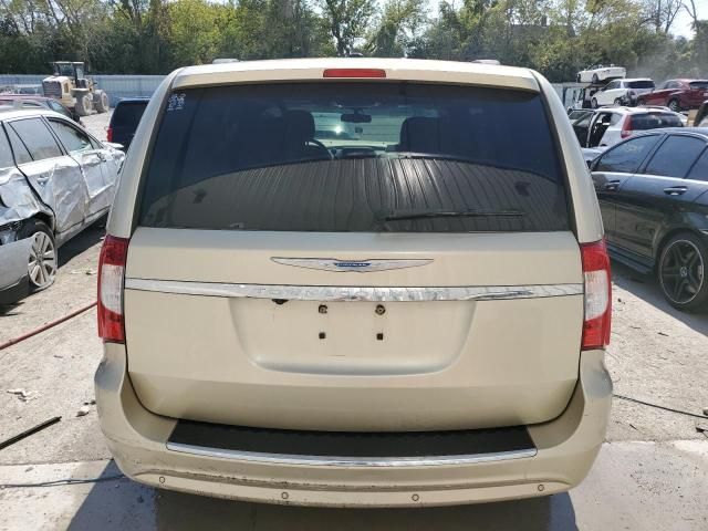 2012 Chrysler Town & Country Touring L