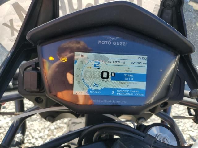 2022 Moto Guzzi V85 TT