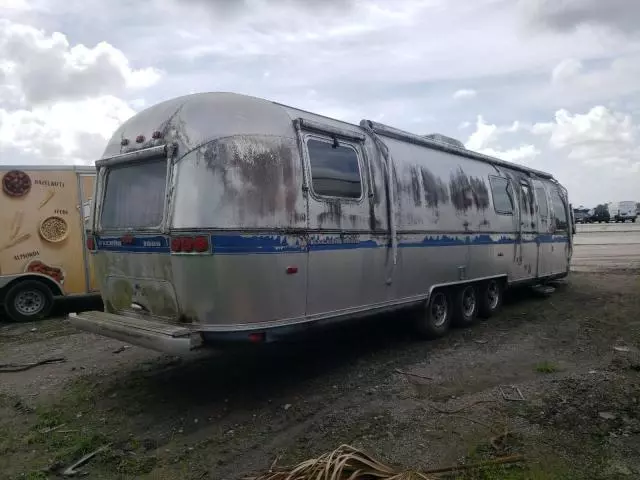 1990 Airstream Travel Trailer