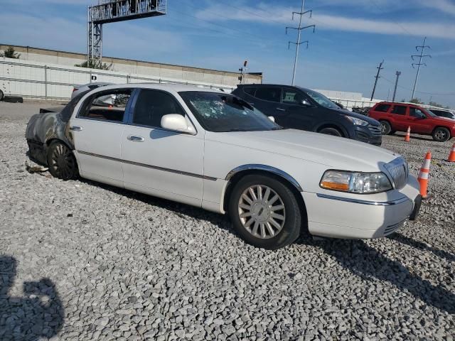 2003 Lincoln Town Car Signature