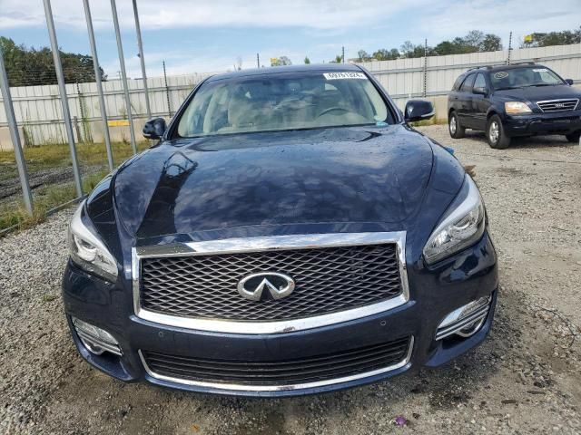 2017 Infiniti Q70 3.7