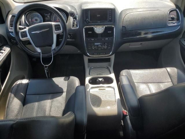 2015 Chrysler Town & Country Touring L