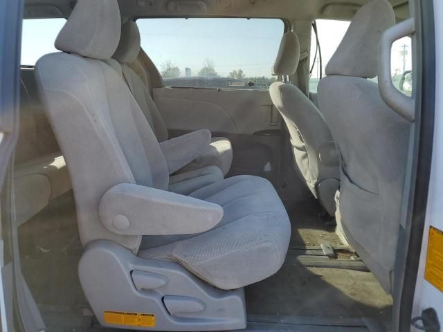 2012 Toyota Sienna LE