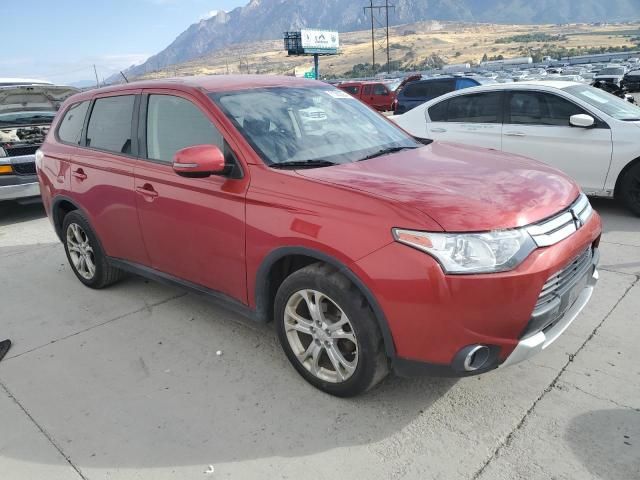 2015 Mitsubishi Outlander SE