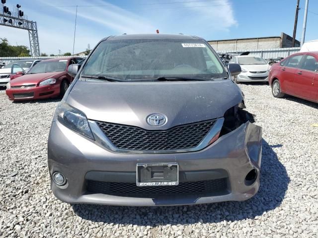 2011 Toyota Sienna Sport