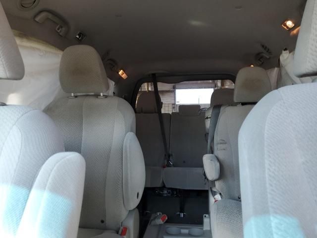 2013 Toyota Sienna LE