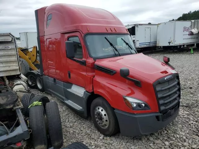 2019 Freightliner Cascadia 126