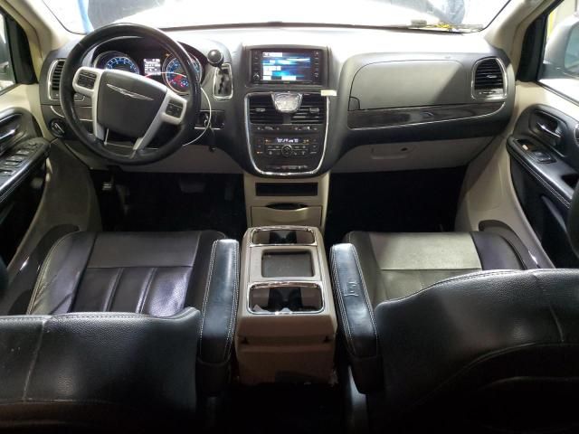 2015 Chrysler Town & Country Touring L