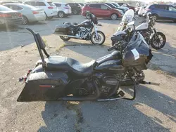 Salvage cars for sale from Copart Woodhaven, MI: 2018 Harley-Davidson Flhxs Street Glide Special