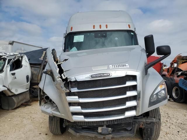 2021 Freightliner Cascadia 126