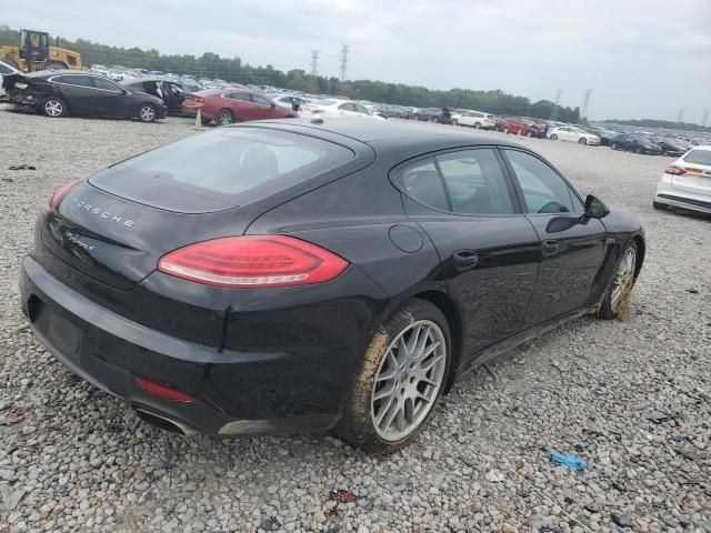 2016 Porsche Panamera 2