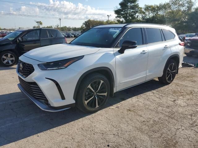 2022 Toyota Highlander XSE