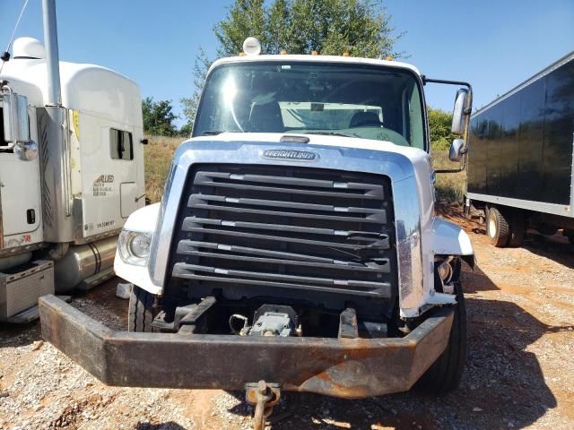 2016 Freightliner 108SD