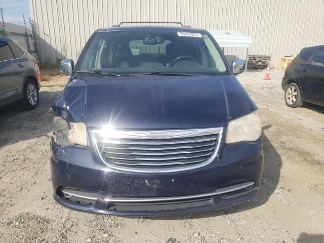 2014 Chrysler Town & Country Touring L