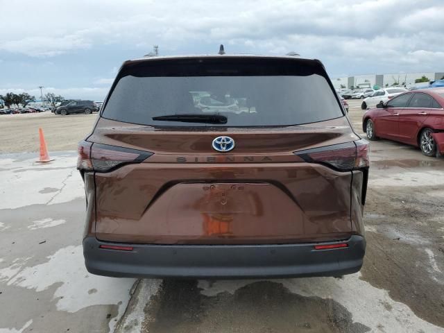 2023 Toyota Sienna XLE