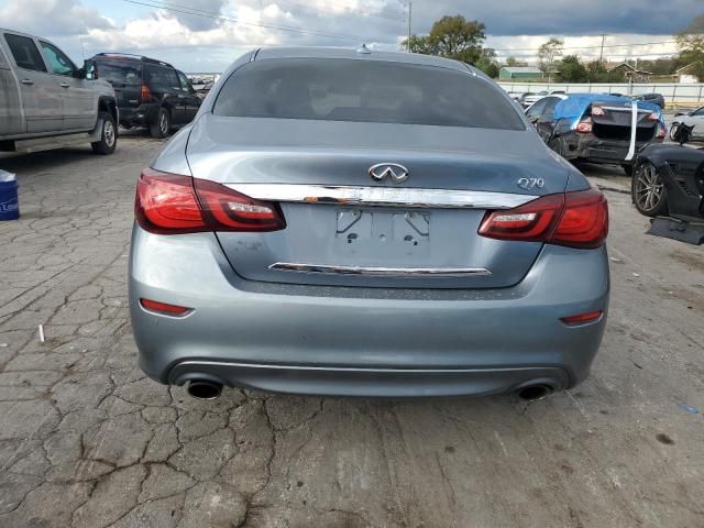 2017 Infiniti Q70 3.7