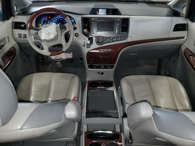 2014 Toyota Sienna XLE