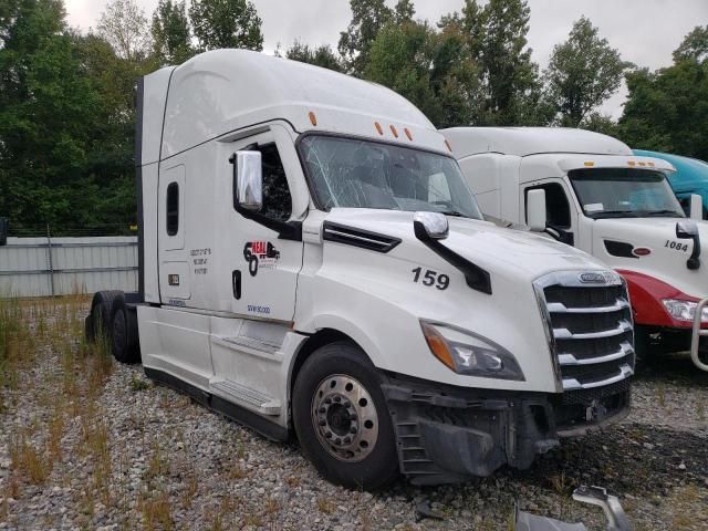 2021 Freightliner Cascadia 126