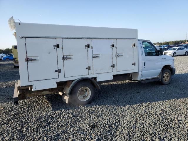 2017 Ford E450 Super Duty Refrigerated Truck