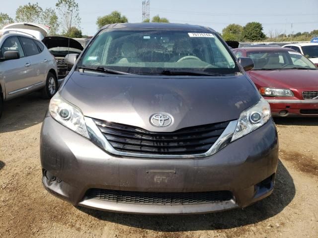 2013 Toyota Sienna LE