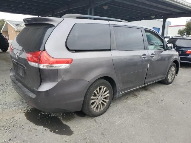 2011 Toyota Sienna XLE