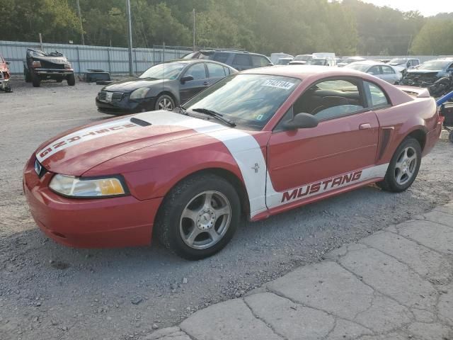 2000 Ford Mustang