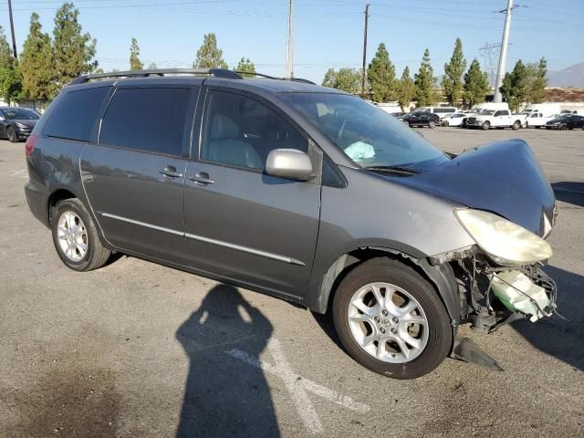 2005 Toyota Sienna XLE