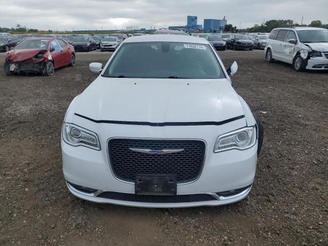 2018 Chrysler 300 Touring