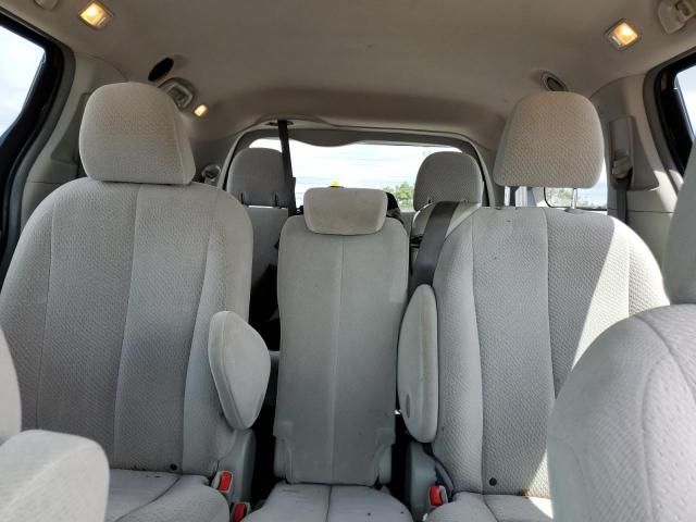 2011 Toyota Sienna LE