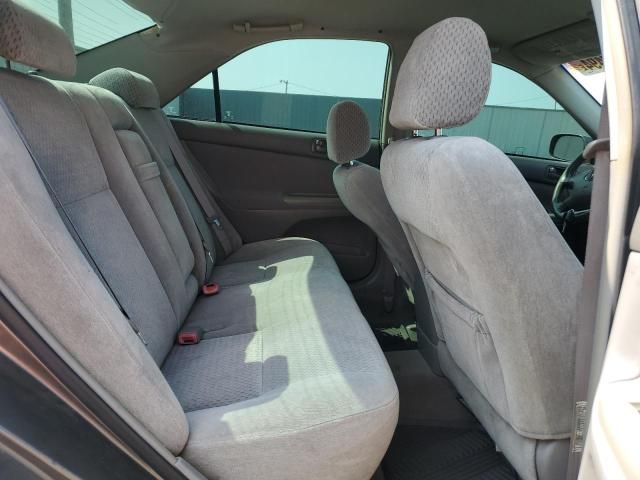 2004 Toyota Camry LE