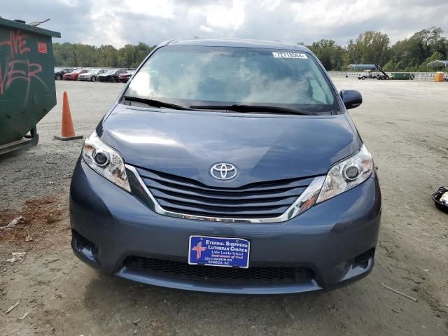 2017 Toyota Sienna LE