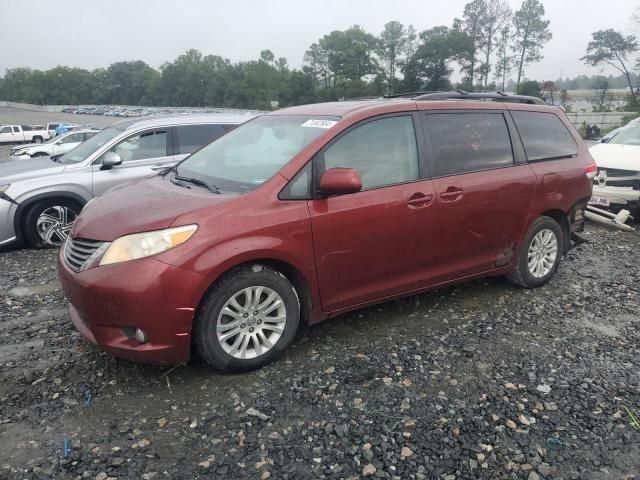 2013 Toyota Sienna XLE