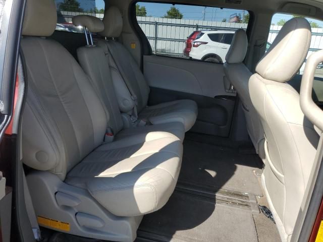 2011 Toyota Sienna XLE