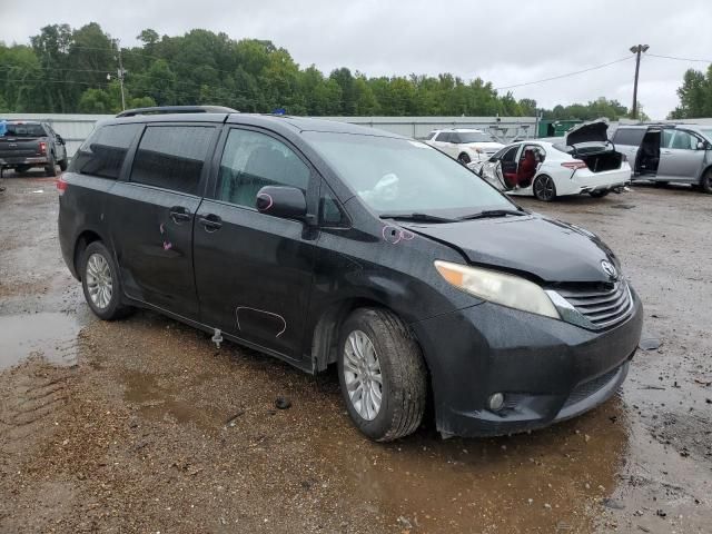 2011 Toyota Sienna XLE