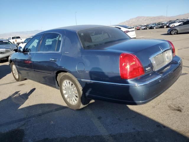 2005 Lincoln Town Car Signature