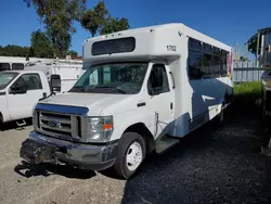 Compre camiones salvage a la venta ahora en subasta: 2017 Ford Econoline E450 Super Duty Cutaway Van