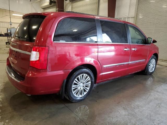 2014 Chrysler Town & Country Touring L