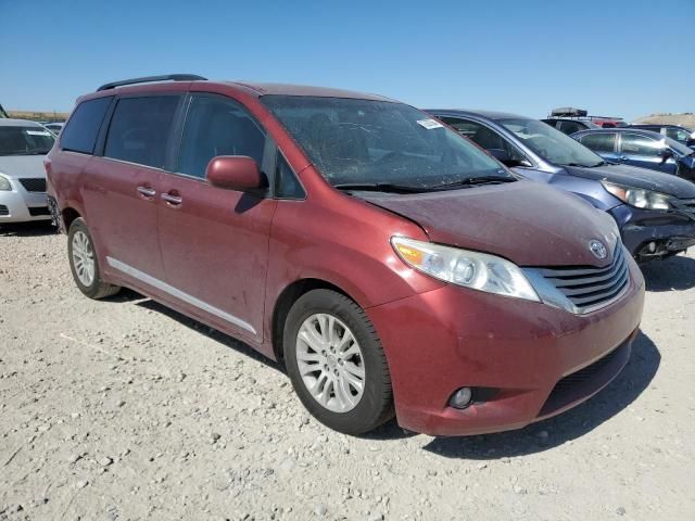 2015 Toyota Sienna XLE