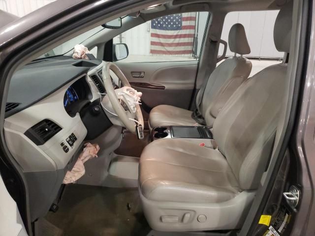 2012 Toyota Sienna XLE