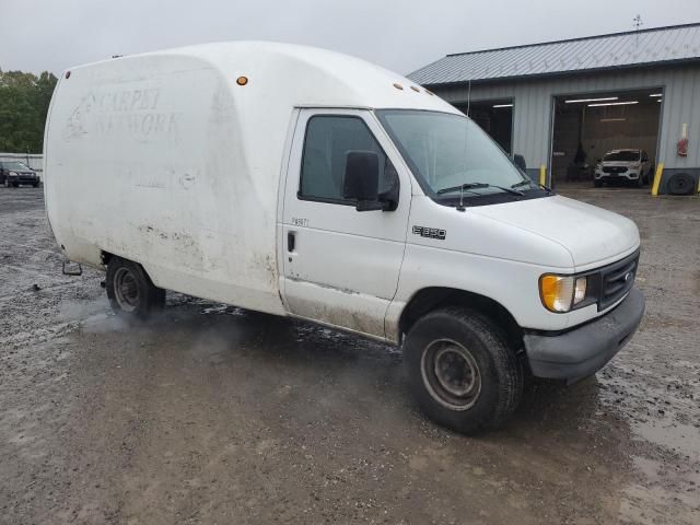 2003 Ford Econoline E350 Super Duty Cutaway Van