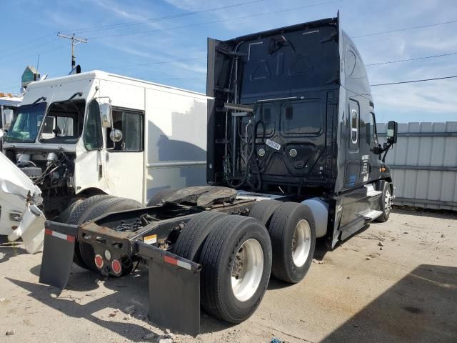 2014 Freightliner Cascadia 125