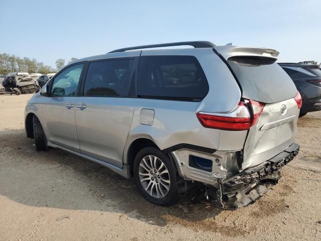 2019 Toyota Sienna XLE