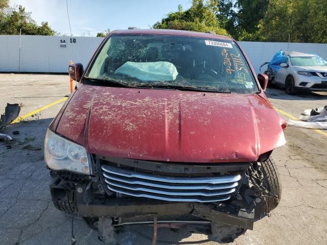 2014 Chrysler Town & Country Touring