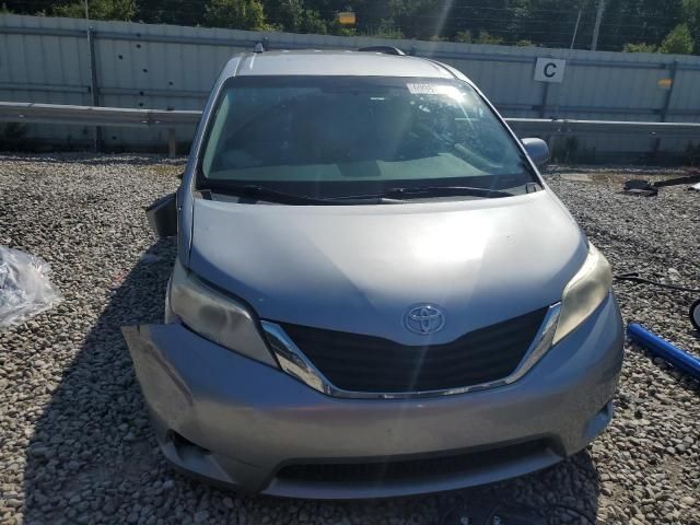 2011 Toyota Sienna LE